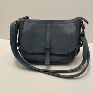BUENO blue adjustable crossbody purse. Like new, no scratches or stains.